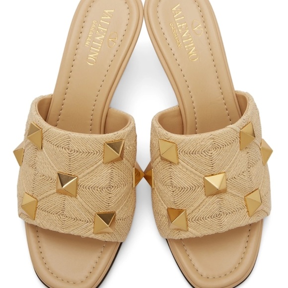 EUC Roman Stud Valentino Heels - Picture 5 of 6